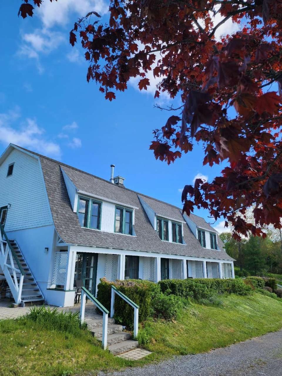 Auberge Des Nuages La Malbaie Exterior photo